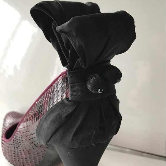 Marc Jacobs Burgundy Snakeskin Pumps - Picture 6 of 8